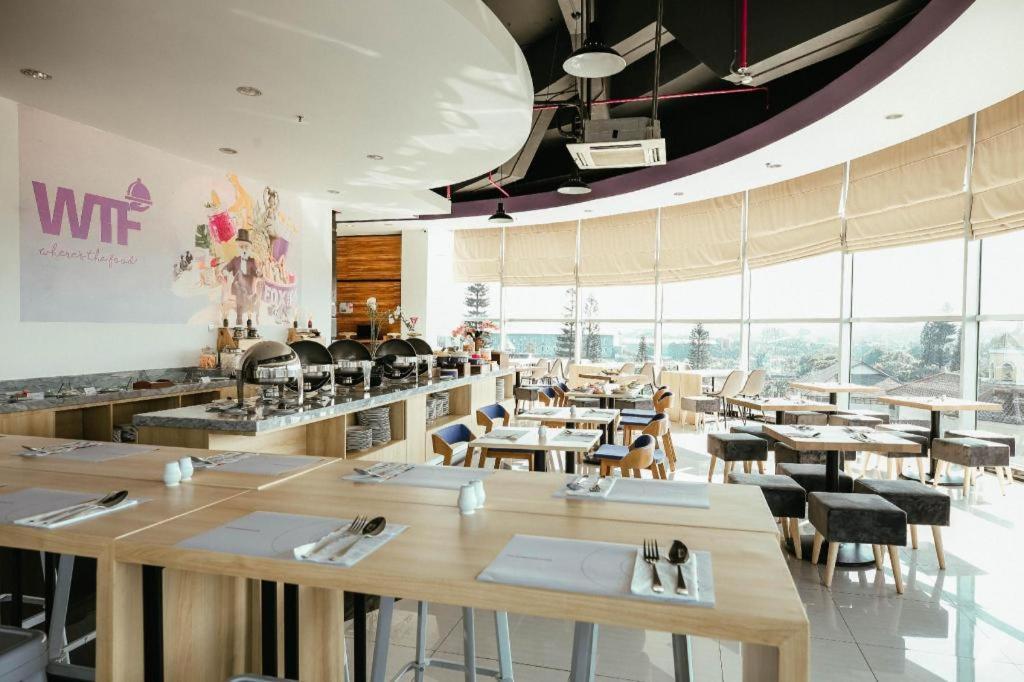 Fox Lite Hotel Metro Indah - Bandung Zewnętrze zdjęcie