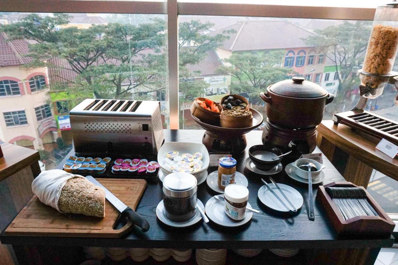 Fox Lite Hotel Metro Indah - Bandung Zewnętrze zdjęcie